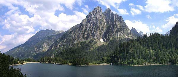 Parque Aigüestortes. Ruta Planell d'Aiguastortes-Roca de la Cremada-Planell d'Aigüestortes