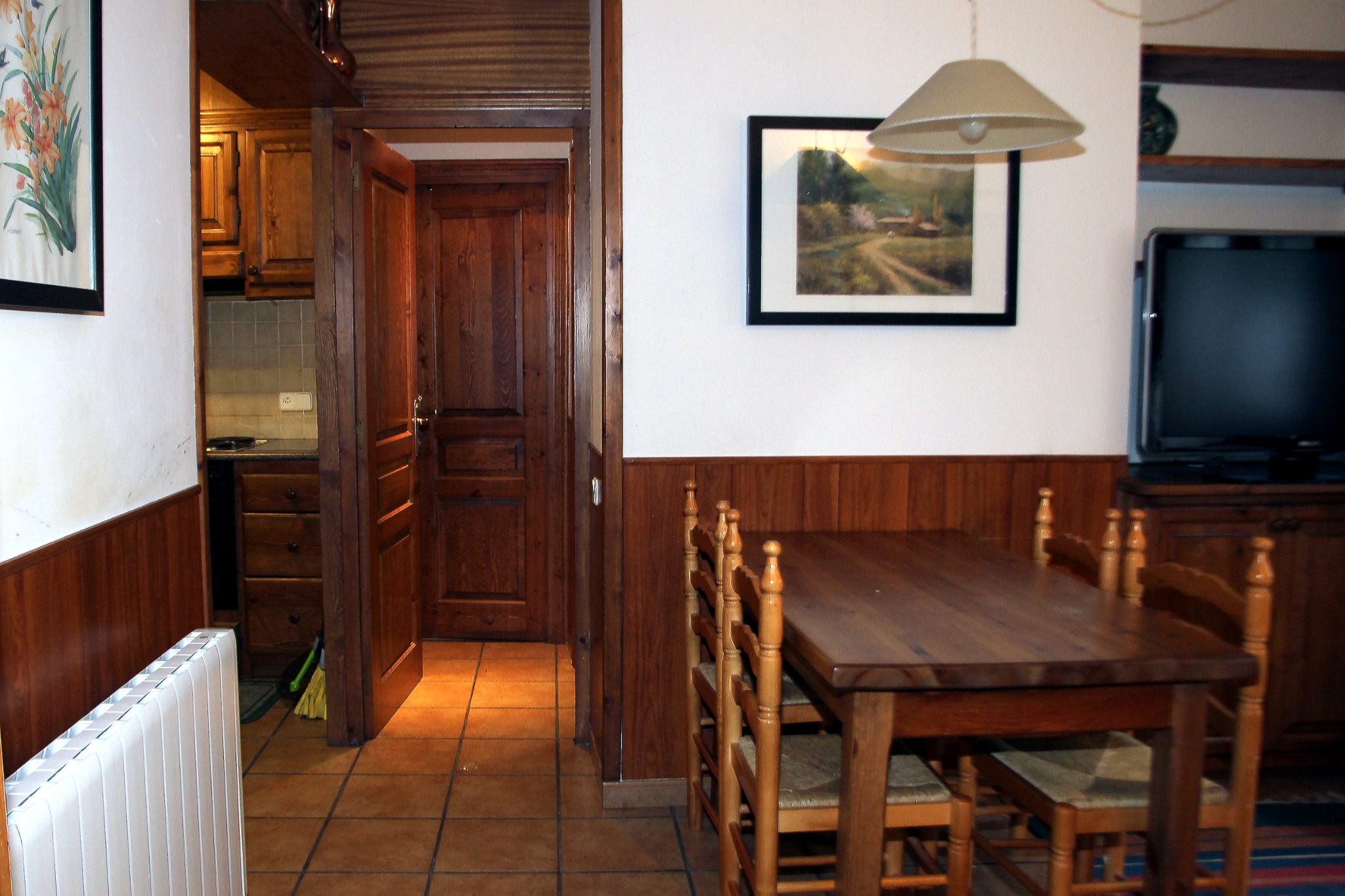 Mesa de comedor · Apartamento en Unha